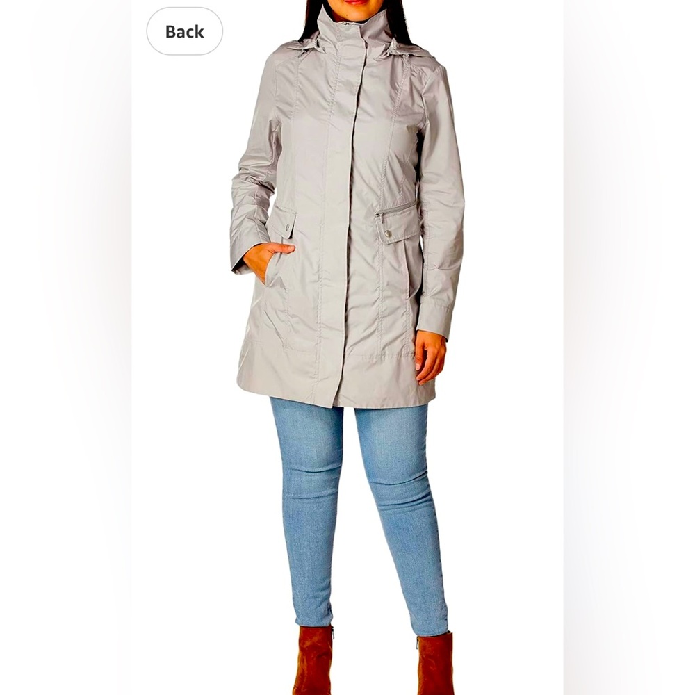 Cole Haan Signature Packable Raincoat Jacket- NEW- Light Grey/Cloud Color Medium